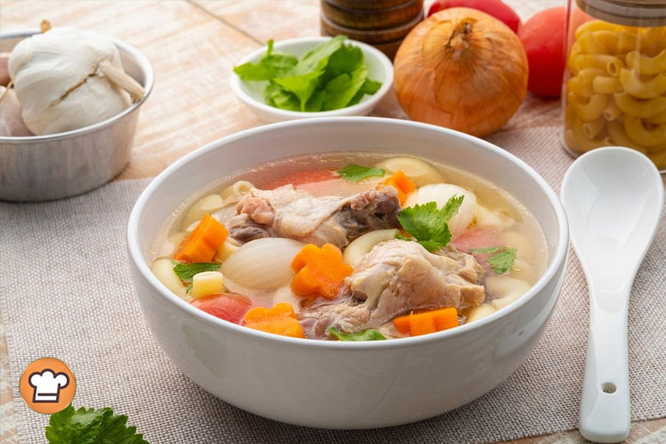 Resep Sop Ayam Hangat untuk Menemani Hari Hujan